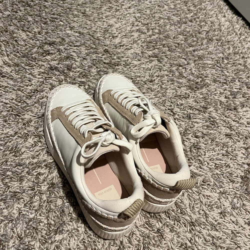Dolce Vita Nicona Sneaker - Picture 4 of 4